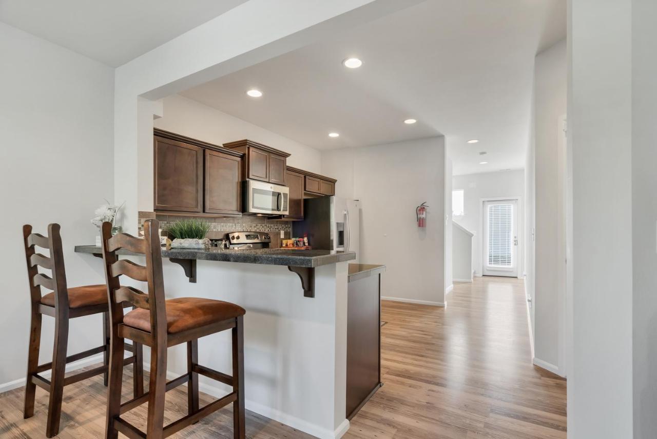 Terra House Tacoma - Ev Power Station, Crib, Stroller, High Chair Екстер'єр фото
